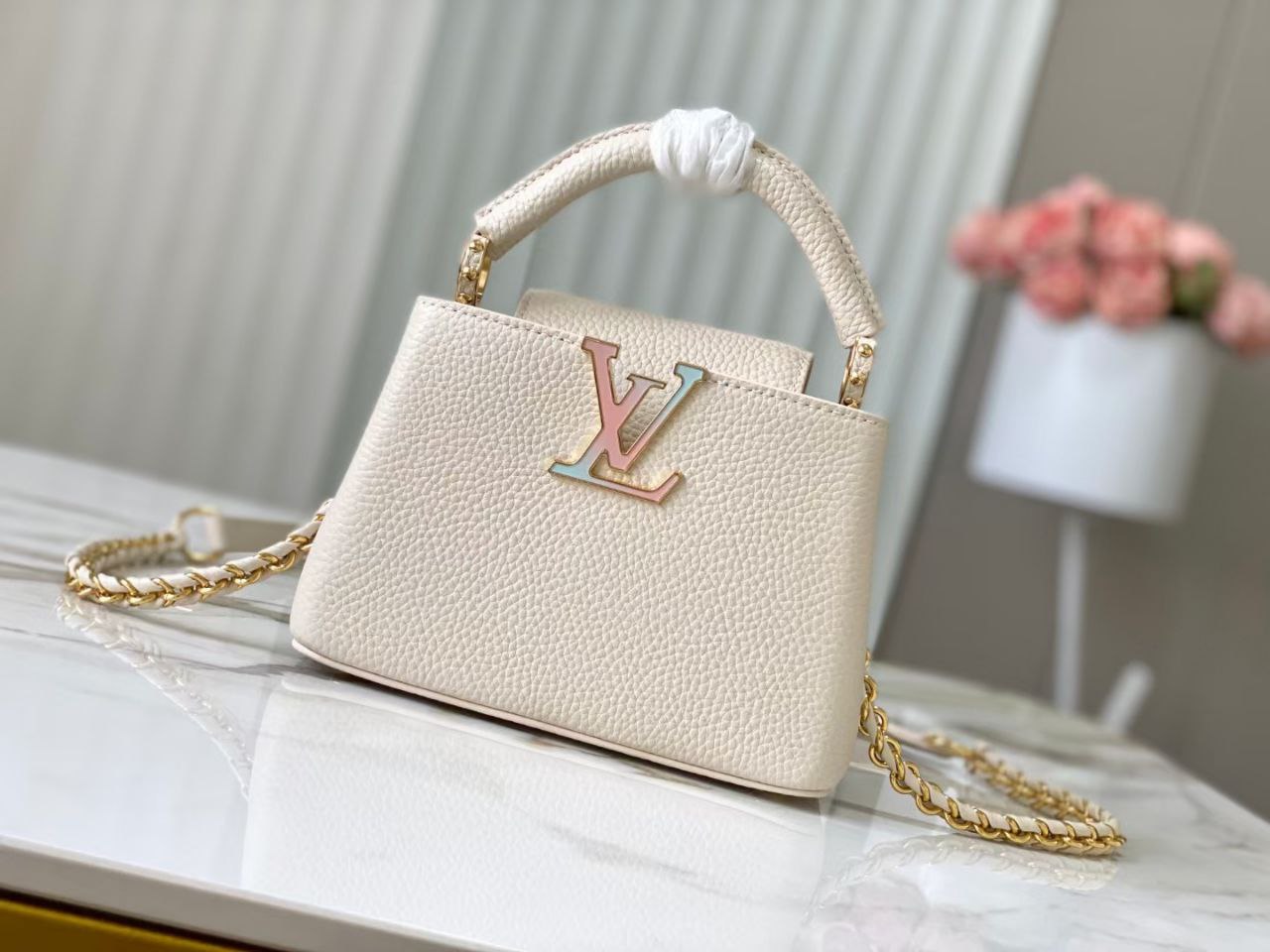 M Louis Vuitton Capucines Mini Gsm Luxury