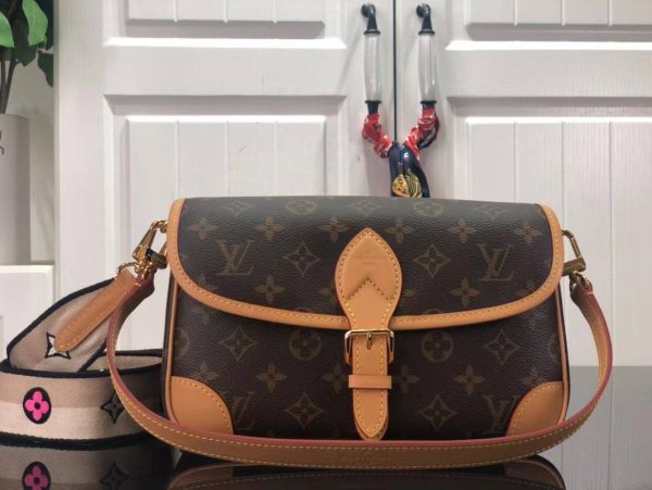 M45985 Louis Vuitton Diane - Image 2