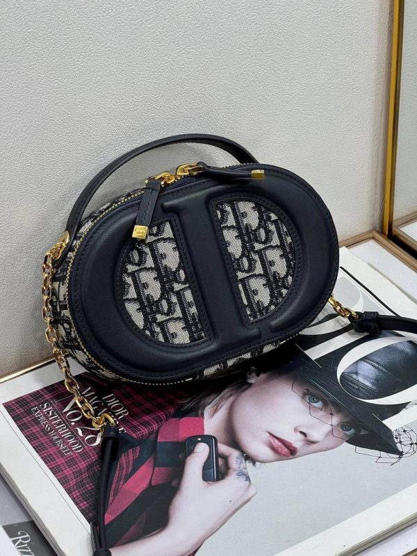 Dior CD Signature Oval Camera Bag in Blue Dior Oblique Jacquard - Image 2