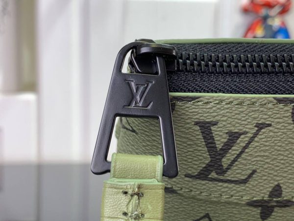 M82800 Louis Vuitton Pochette Voyage Souple - Image 7