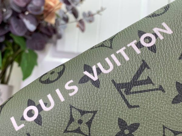 M82800 Louis Vuitton Pochette Voyage Souple - Image 8