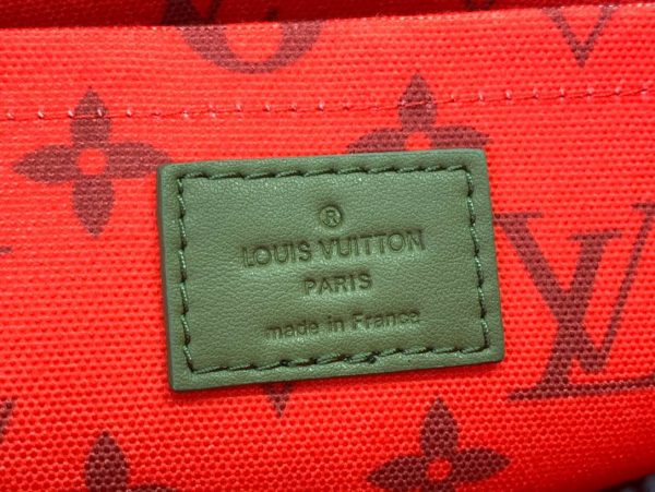 M82800 Louis Vuitton Pochette Voyage Souple - Image 10