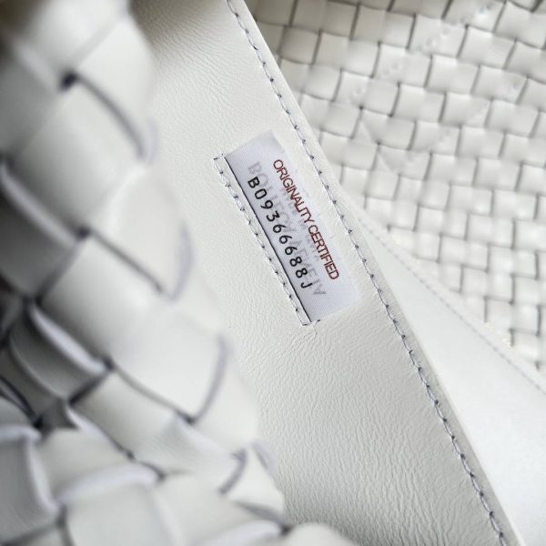 Bottega Veneta Medium Cabat in White - Image 10